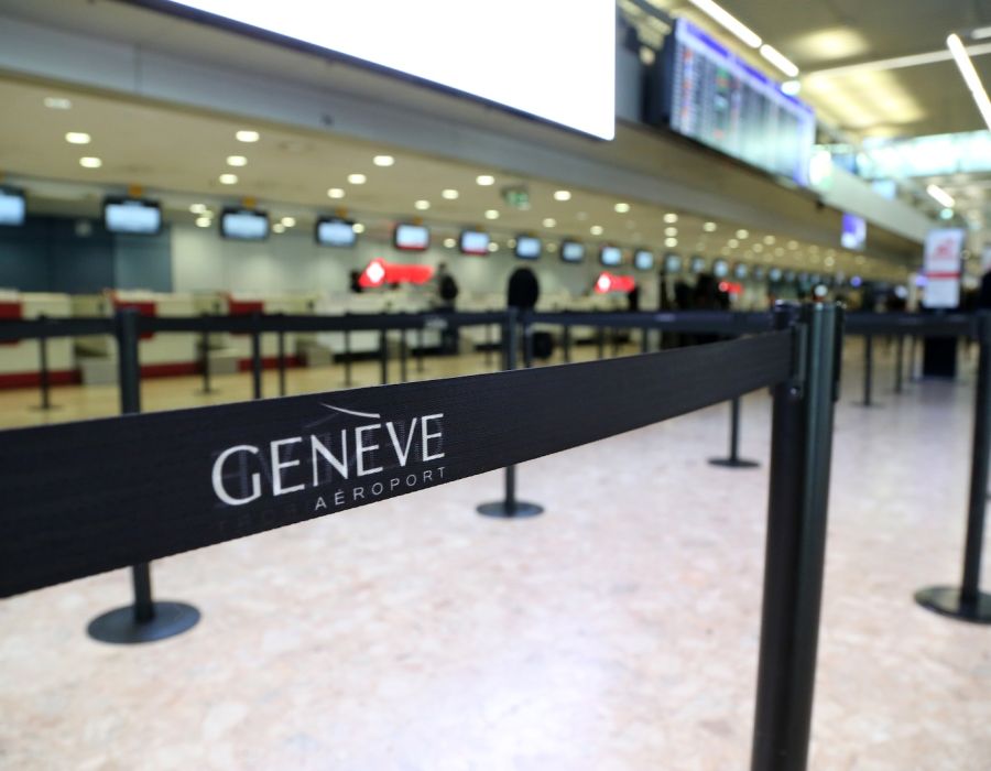 Aéroport de Genève déserté.