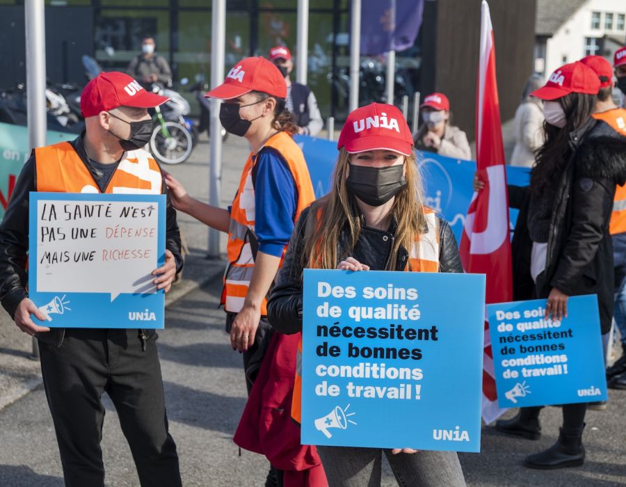 Manifestation à Neuchâtel lors de la Journée internationale des soins, le 12 mai 2021.