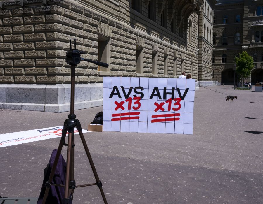 Affiches pour la 13e rente AVS.