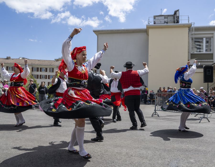 Danseurs et danseuses portugais.