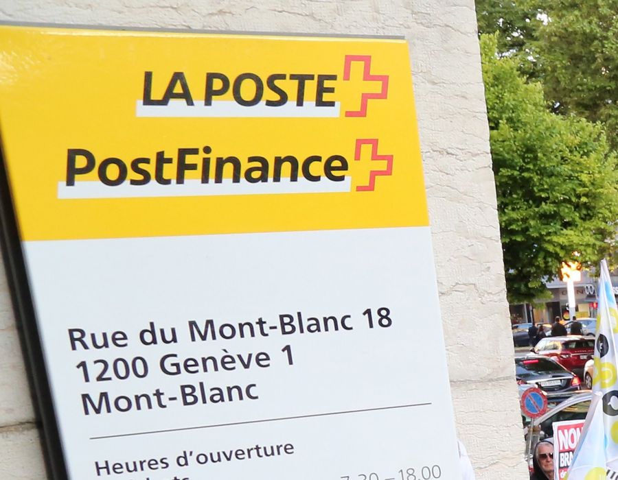 Enseigne La Poste - Postfinance.