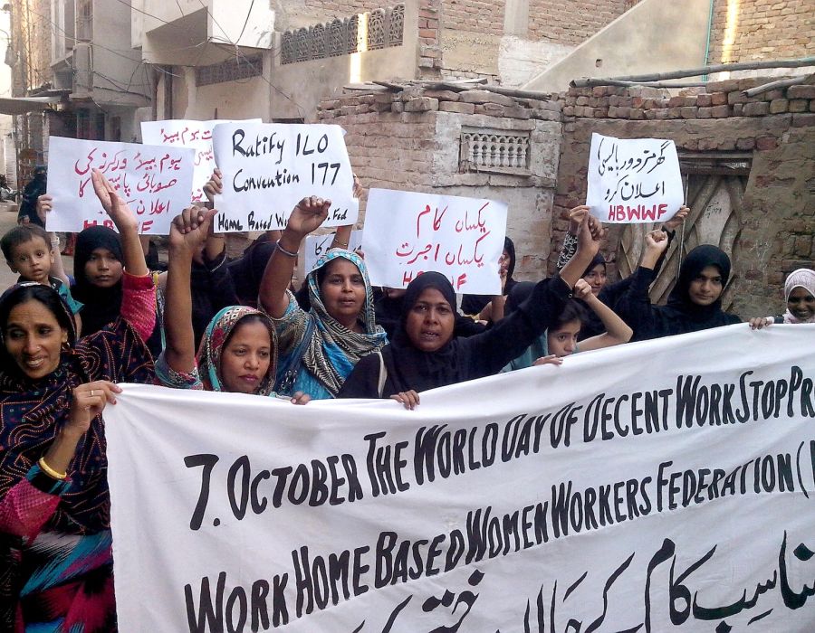 Manifestation de travailleuses pakistanaises. 