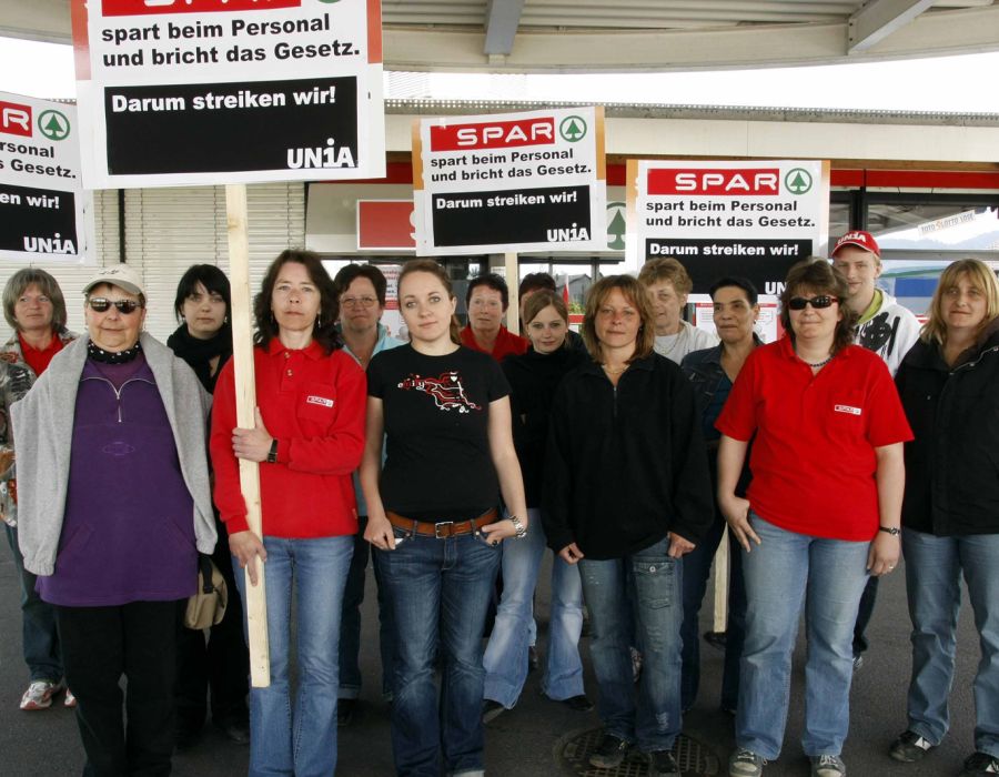 Courage et détermination. La grève menée les 30 avril et 1erMai 2009 par les employés de Spar à Heimberg (BE) en raison de bas salaires et de sous-effectifs s’est soldée par une victoire.